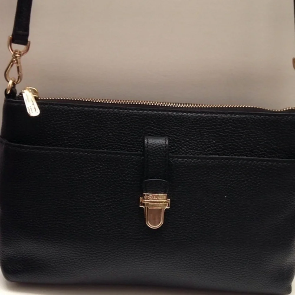 MICHAEL KORS black pebbled leather crossbody